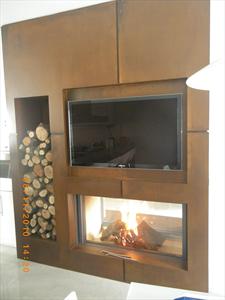 Modelo CHIMENEA EN OXIDO CON TV